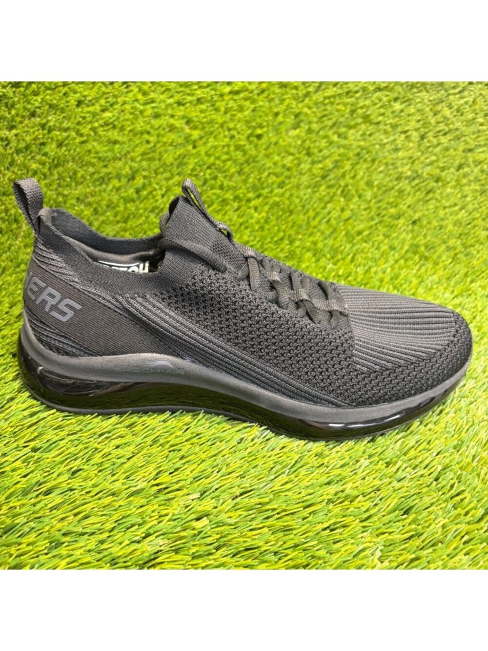 Skechers Skech-Air Element 2.0 Mens Size 9.5 Black Knit Running Shoes Sneakers